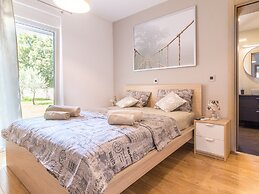 Villa in Pula With Swimming Pool