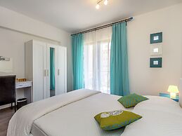 Modern Apartment in Pula With Balcony