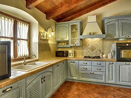 Holiday Home in Valtura With Swimming Pool