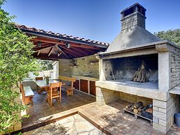 Holiday Home in Valtura With Swimming Pool