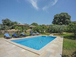 Holiday Home in Valtura With Swimming Pool