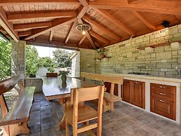 Holiday Home in Valtura With Swimming Pool