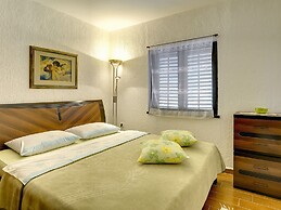 Holiday Home With Swimming Pool, Near the Center