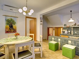 Holiday Home With Swimming Pool, Near the Center