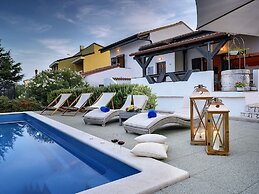 Holiday Home With Swimming Pool, Near the Center