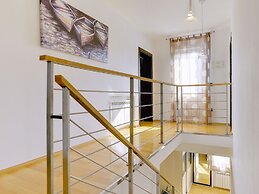 Modern Holiday Home With Swimming Pool, Terrace With Bbq, Near the Cen