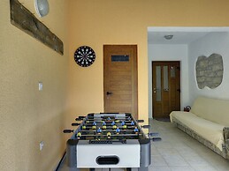 Spacious Villa With Pool in Lupoglav