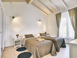 Modern Villa in Pula With Garden