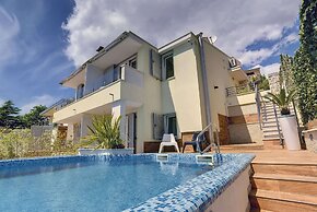 Villa in Pula With Private Swimming Pool