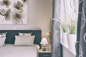 Modern Villa With Pool and Parasol in Pula