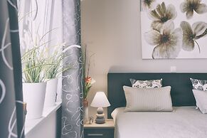 Modern Villa With Pool and Parasol in Pula