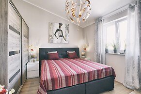 Modern Villa With Pool and Parasol in Pula