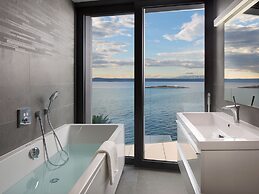 Beach Villa in Korcula with Pool, Sauna & Hot Tub