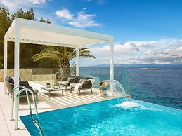 Beach Villa in Korcula with Pool, Sauna & Hot Tub