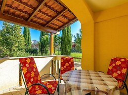 Charming Apartment in Pula With Swimming Pool