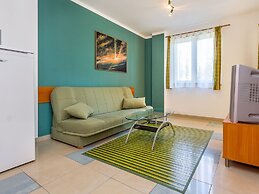 Charming Apartment in Pula With Swimming Pool