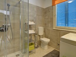 Holiday House for 14 Persons with Private Pool near Beach & Pula