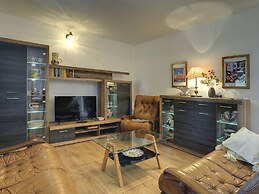 Holiday House for 14 Persons with Private Pool near Beach & Pula