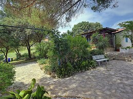 Holiday House for 14 Persons with Private Pool near Beach & Pula