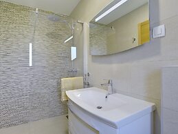 Modern Holiday Home With Pool in Pazin