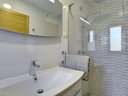 Modern Holiday Home With Pool in Pazin