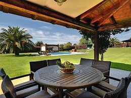 Luxurious Villa in Pomer with Pool & Hot Tub