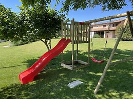 Luxurious Villa in Pomer with Pool & Hot Tub