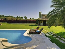 Luxurious Villa in Pomer with Pool & Hot Tub