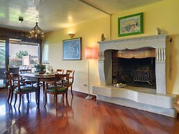 Luxurious Villa in Pomer with Pool & Hot Tub