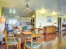 Luxurious Villa in Pomer with Pool & Hot Tub