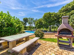 Nice Apartment in Pula With Swimming Pool