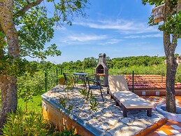 Nice Apartment in Pula With Swimming Pool