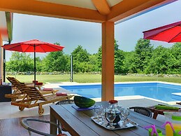 Villa With Pool in Pazin