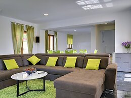 Villa With Pool in Pazin