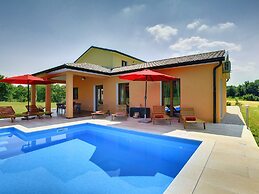 Villa With Pool in Pazin