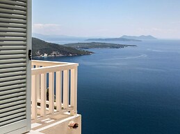 Modern Villa in Vasiliki with Swimming Pool & Hot Tub