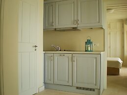 Modern Villa in Vasiliki with Swimming Pool & Hot Tub