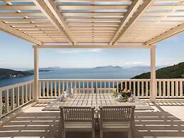 Modern Villa in Vasiliki with Swimming Pool & Hot Tub