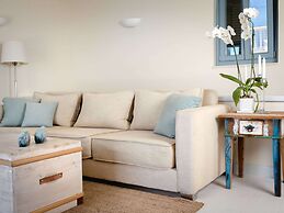 Modern Villa in Vasiliki with Swimming Pool & Hot Tub