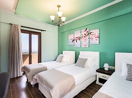 Stylish Villa Katifes With Private Pool, Amazing Views of the Sea and 