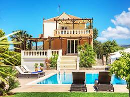 Spacious Villa with Private Pool & Outside Bar near Sea in Sisi