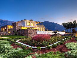 Great Villa, Enormous Pool, Nice Location near Village Sisi