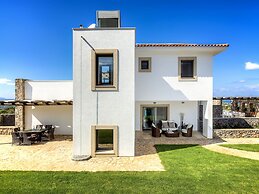 Great Villa, Enormous Pool, Nice Location near Village Sisi