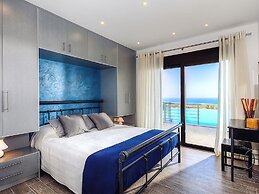 Great Villa, Enormous Pool, Nice Location near Village Sisi