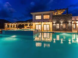 Great Villa, Enormous Pool, Nice Location near Village Sisi