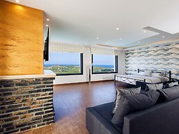 Great Villa, Enormous Pool, Nice Location near Village Sisi