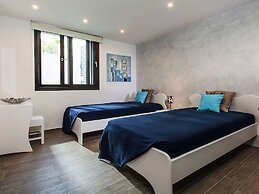 Great Villa, Enormous Pool, Nice Location near Village Sisi