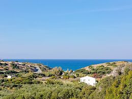 Beautiful Luxe Villa in Private Olive Grove, sea and Mountain View, Cl