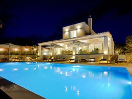 Beautiful Luxe Villa in Private Olive Grove, sea and Mountain View, Cl
