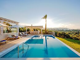 Beautiful Luxe Villa in Private Olive Grove, sea and Mountain View, Cl
